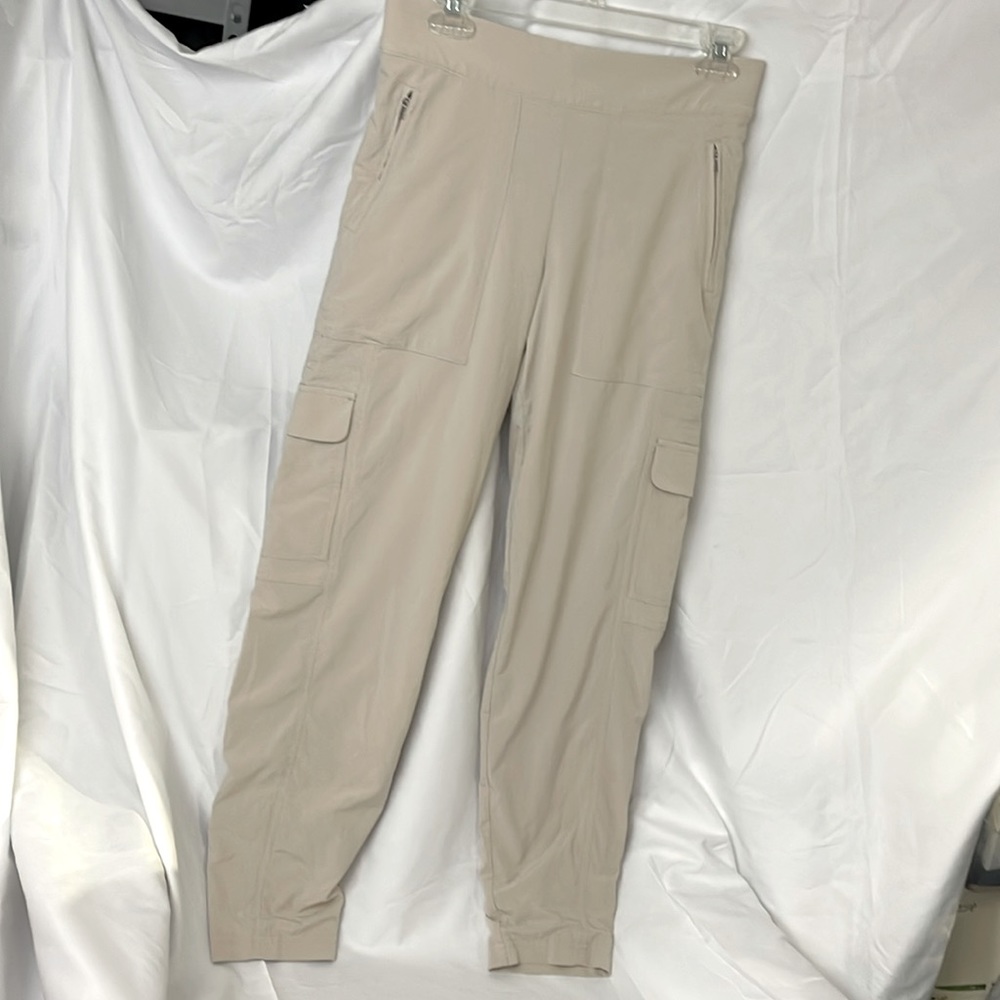 ATHLETA  ENDLESS CARGO HIGH RISE JOGGER size 6